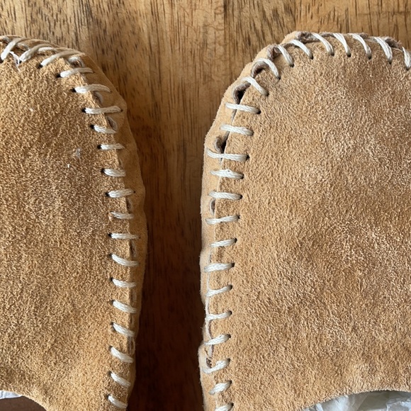 Moccasin style slip on size 8 - Picture 6 of 9